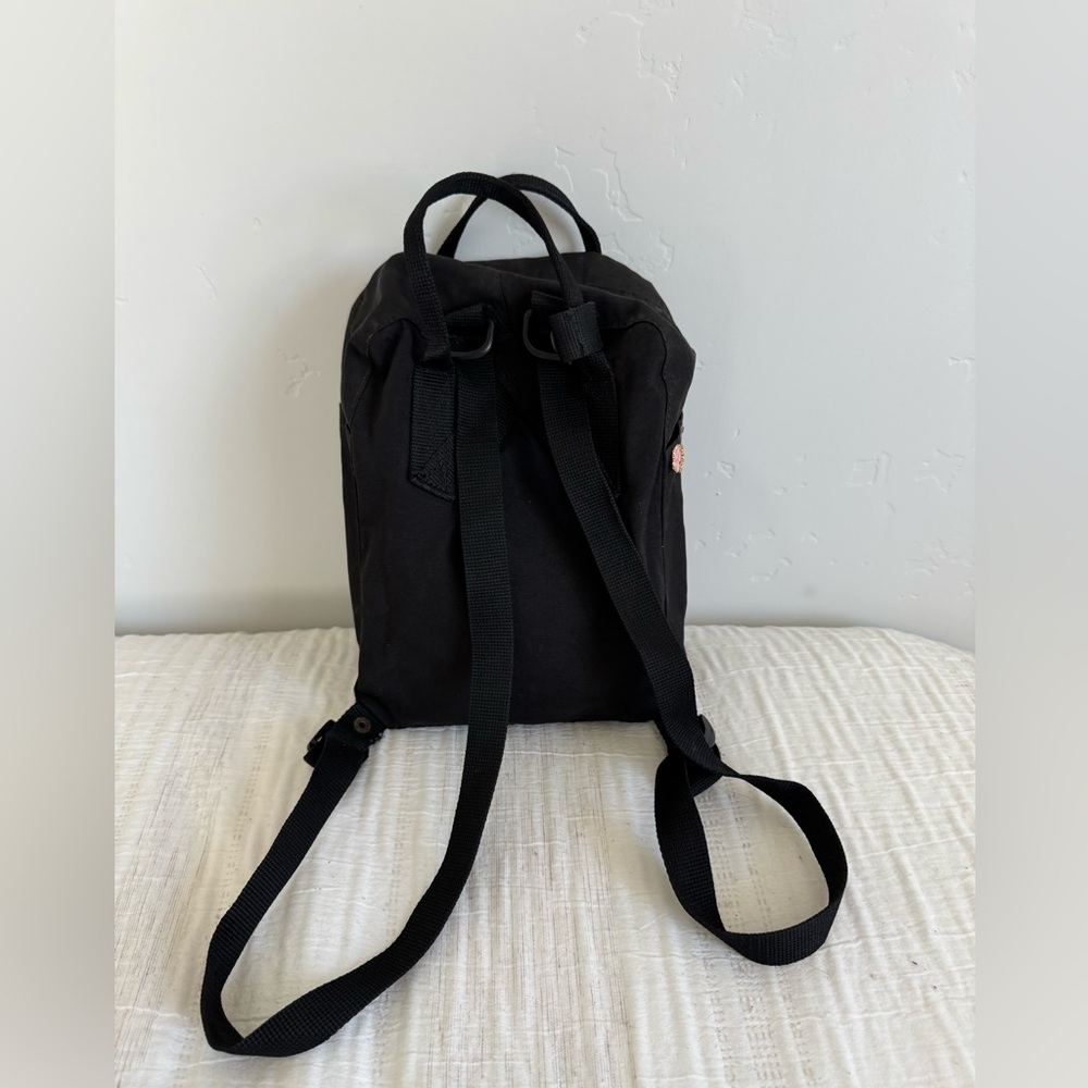 Fjall raven Kanken small backpack - Picture 2 of 7